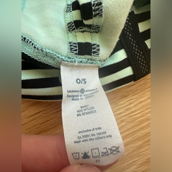 Nwt Lululemon striped women’s brisk run toque beanie hat - Picture 7 of 9